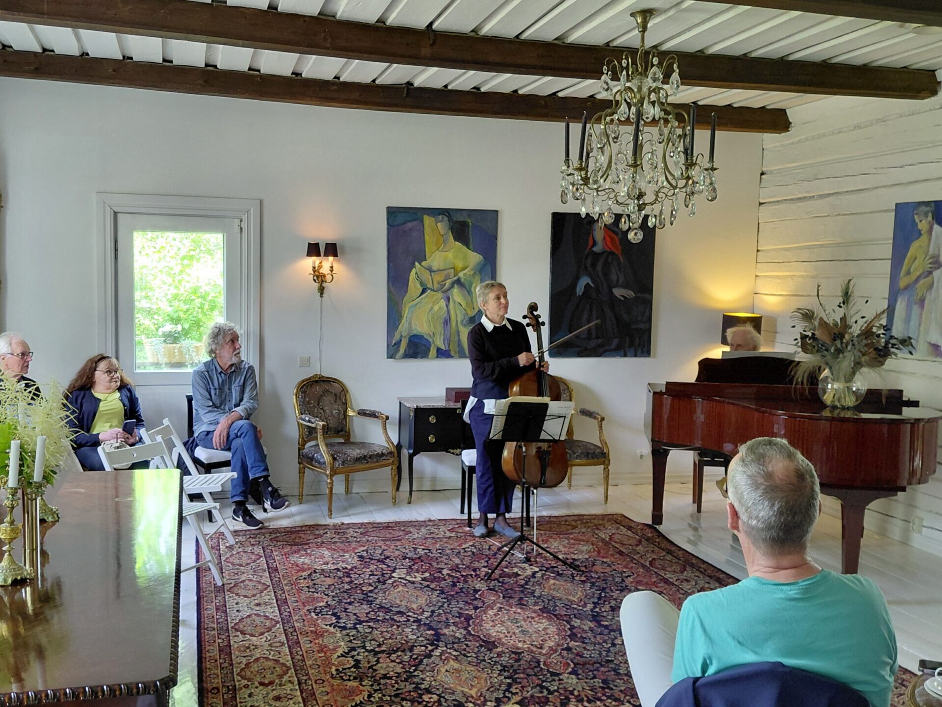 Kati Raitinen ja Bengt Forsberg Mikonheikin talossa